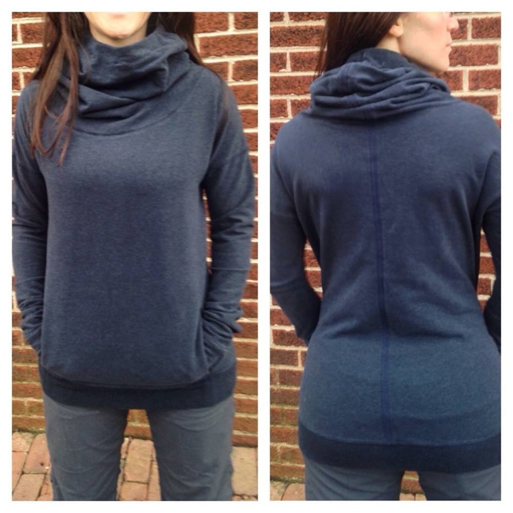 Grey Lululemon cow neck sweatshirt size 10